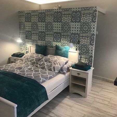 Aradi Apartman เปตช์ ภายนอก รูปภาพ