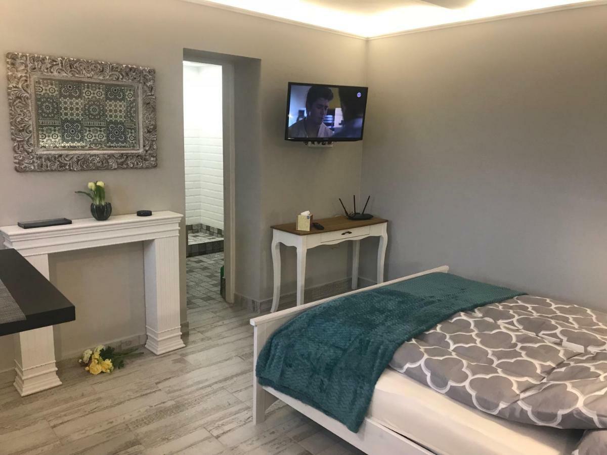 Aradi Apartman เปตช์ ภายนอก รูปภาพ