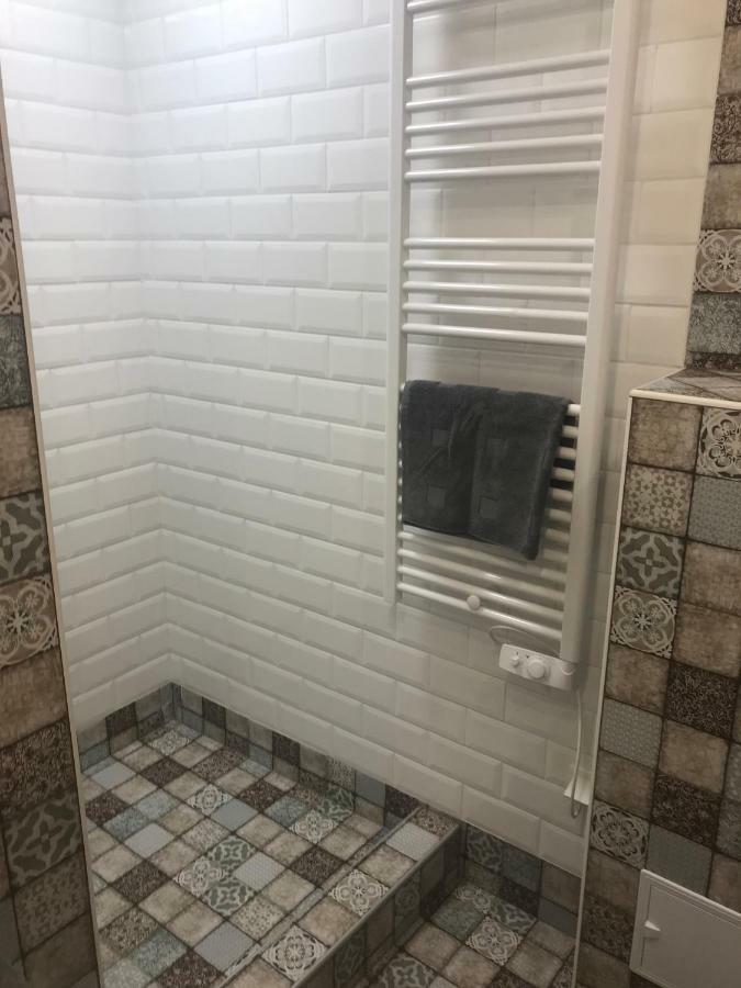 Aradi Apartman เปตช์ ภายนอก รูปภาพ
