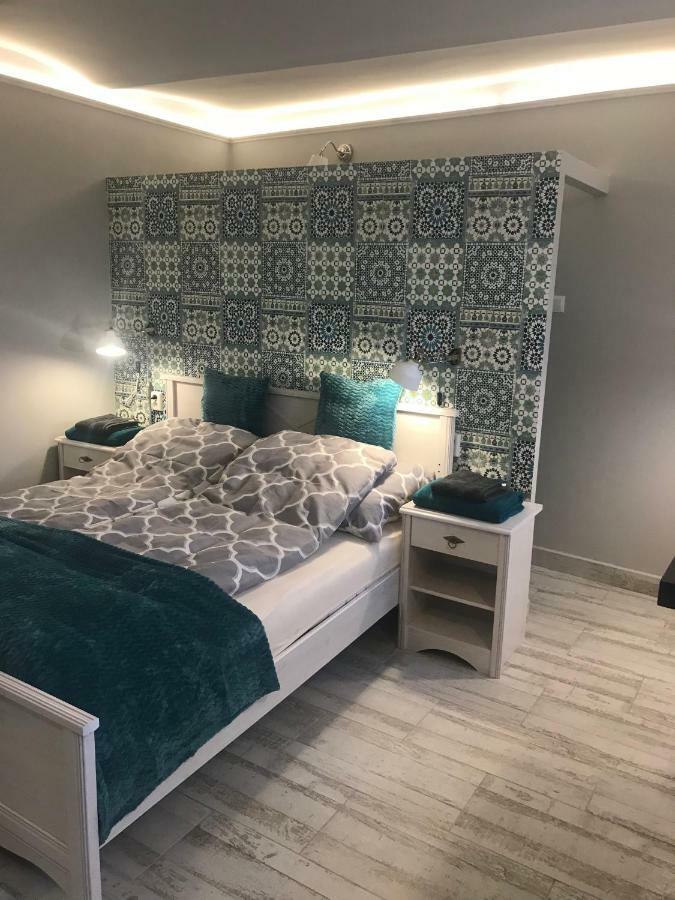 Aradi Apartman เปตช์ ภายนอก รูปภาพ