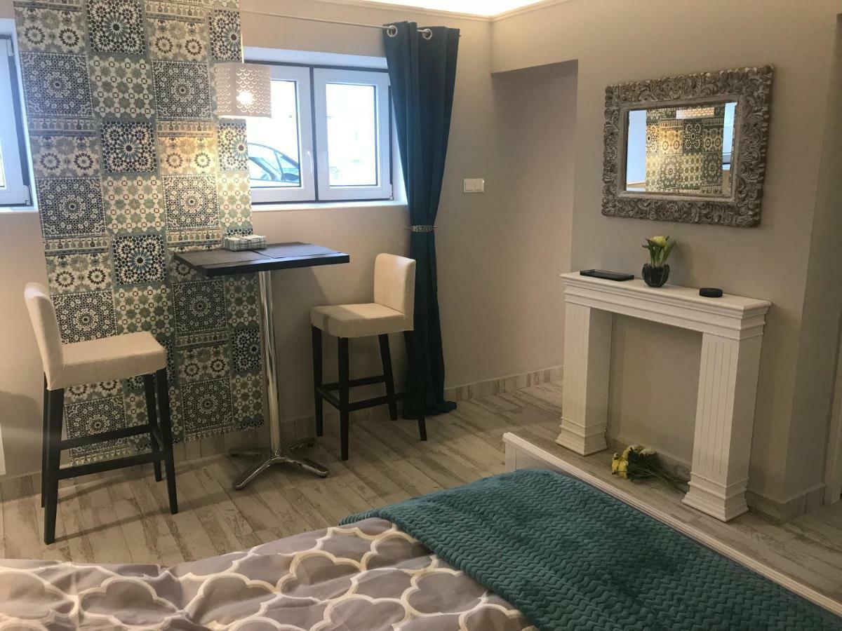 Aradi Apartman เปตช์ ภายนอก รูปภาพ