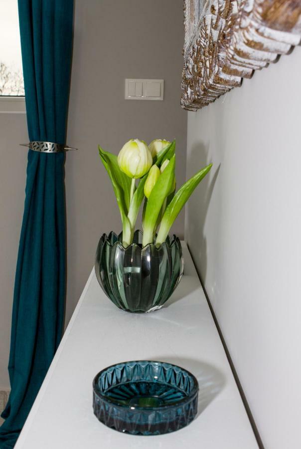 Aradi Apartman เปตช์ ภายนอก รูปภาพ